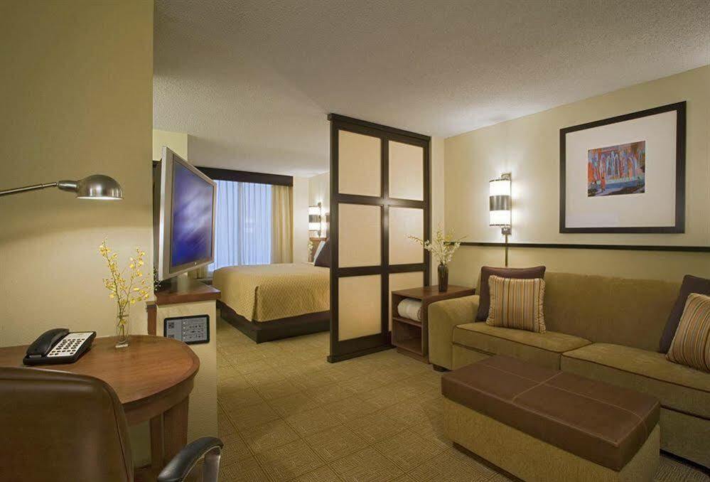ไฮแอท เพลซ หลุยส์วิลล์ อีสต์ Hotel ภายนอก รูปภาพ